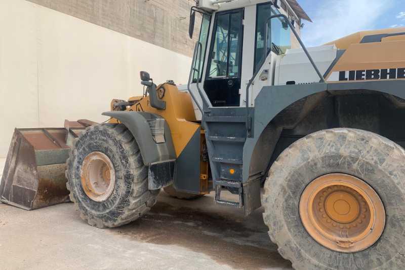 OmecoHub - Immagine LIEBHERR L564
